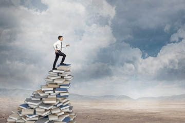 clap小学英语几年级学的单词