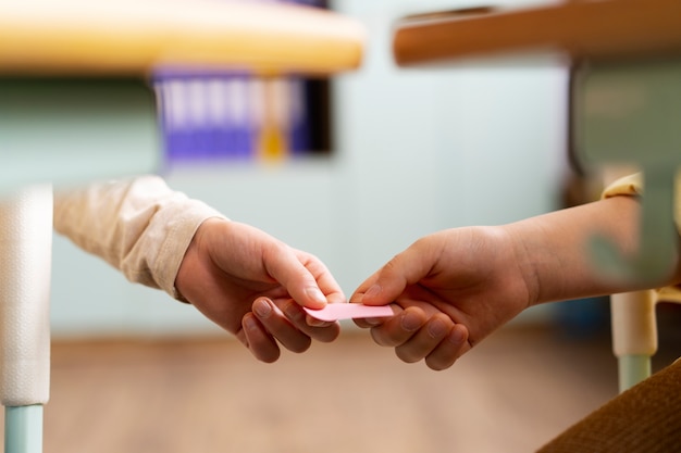 七座汽车是六年免检吗